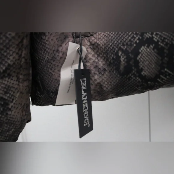 NWT- BlankNYC- Between the Line- Reversible Puffer Jacket- Size L - Picture 5 of 7